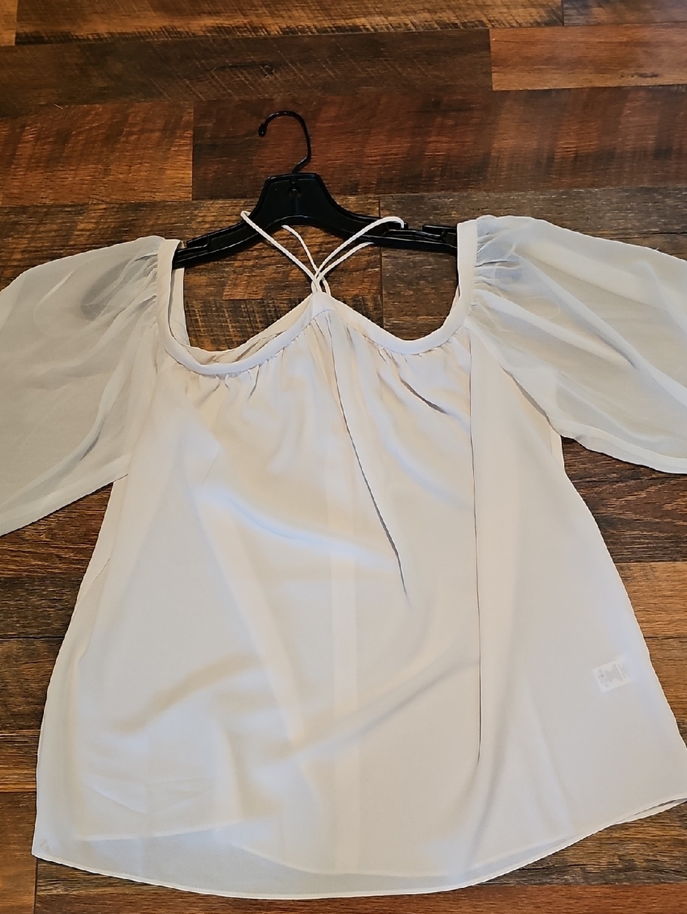 Women’s Cream Cold-Shoulder Blouse